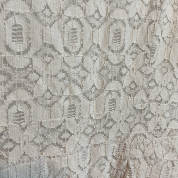 BEBE | Sleeveless Elegant White Lace Peplum Dress - US4 - Perfect for bridal - Picture 5 of 7